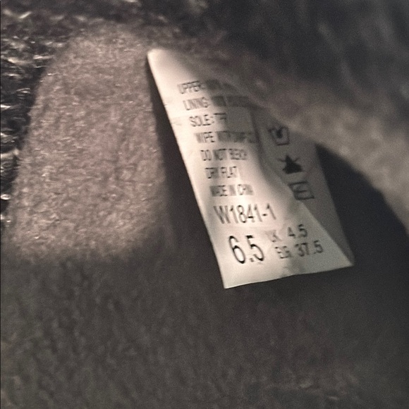 EUC Women’s Global Win Black and Gray Snow Hiking Boots 6.5 Waterproof Insulated - Picture 7 of 8